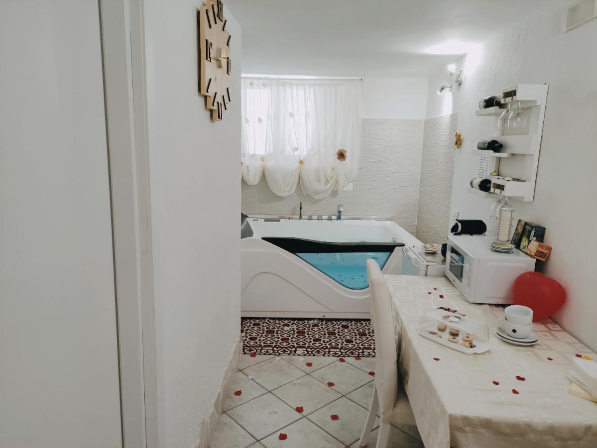 26 Suite Home Ostuni Exterior foto