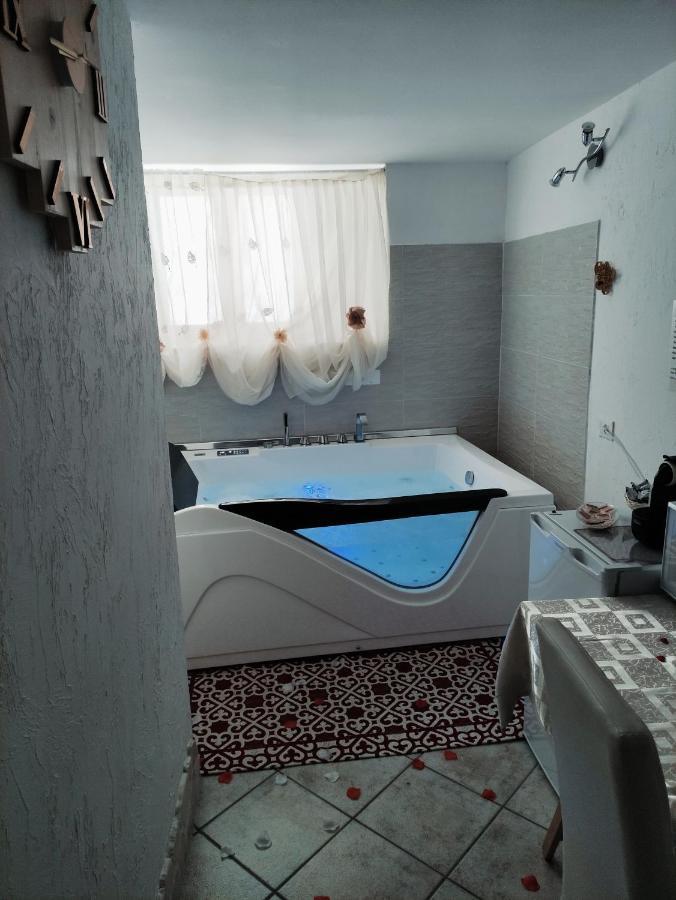 26 Suite Home Ostuni Exterior foto