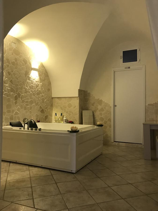 26 Suite Home Ostuni Exterior foto