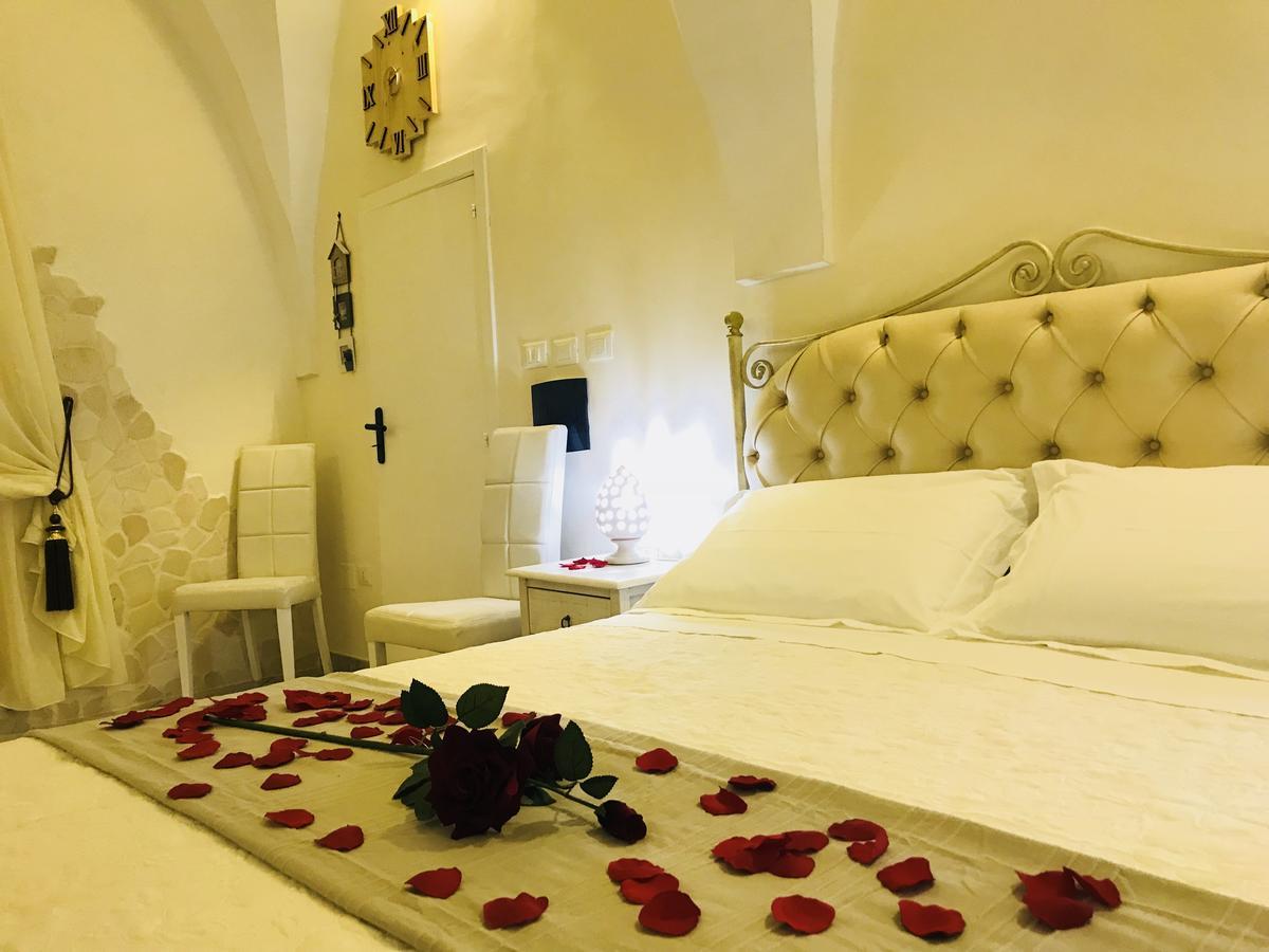 26 Suite Home Ostuni Exterior foto