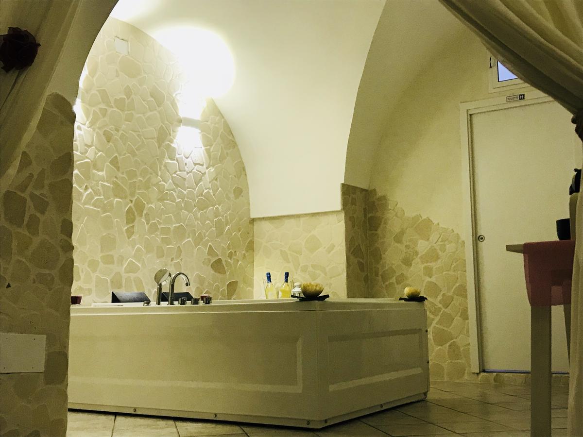 26 Suite Home Ostuni Exterior foto
