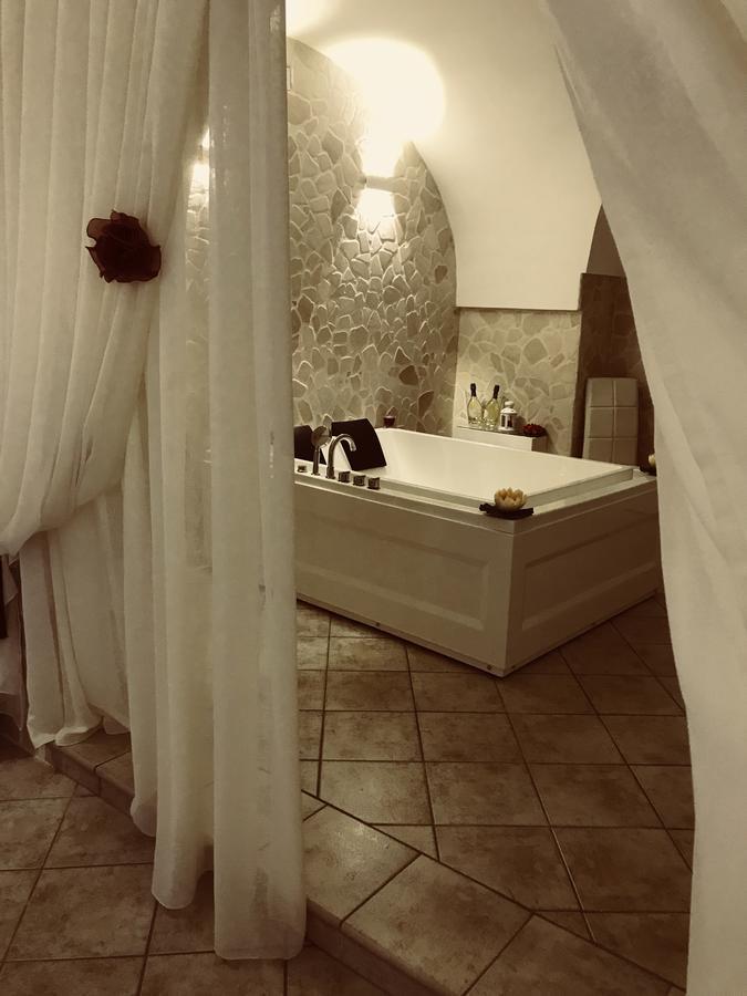 26 Suite Home Ostuni Exterior foto
